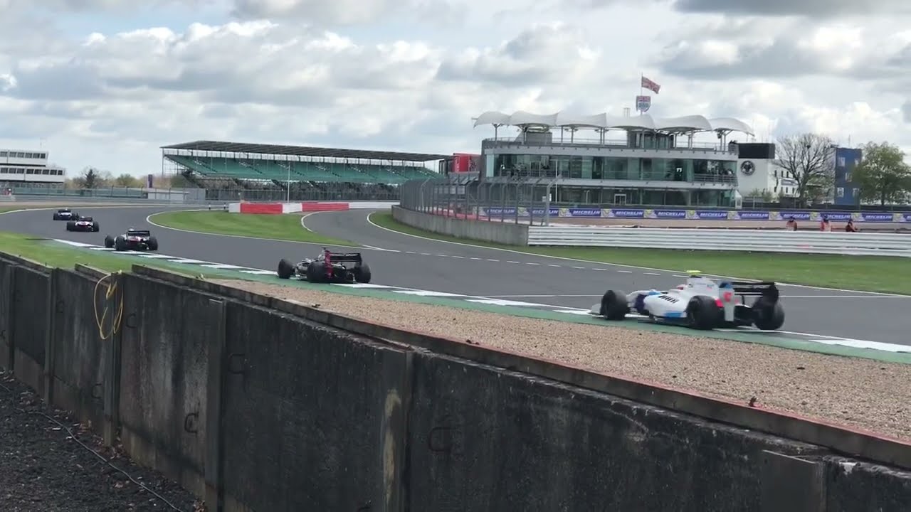 Formula Renault 3.5 Brutal V8 sound