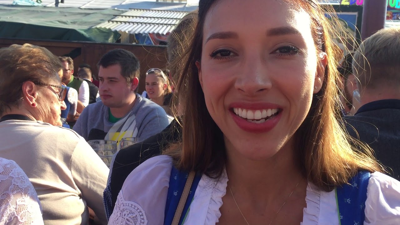 Die hübscheste internationale Freundschaft auf dem Oktoberfest
