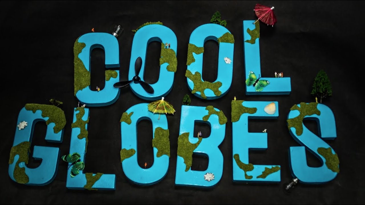 Creative Opportunities - Cool Globes