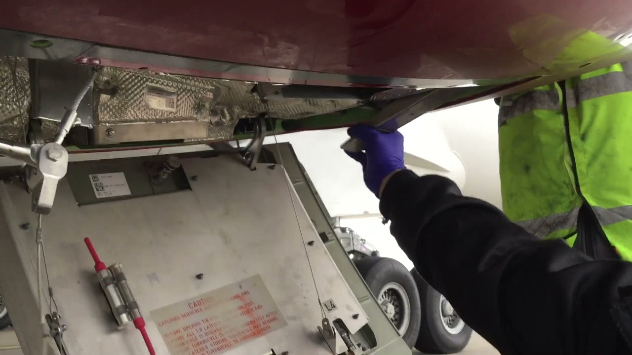 LATEST A350 XWB TR LATCH OPENING