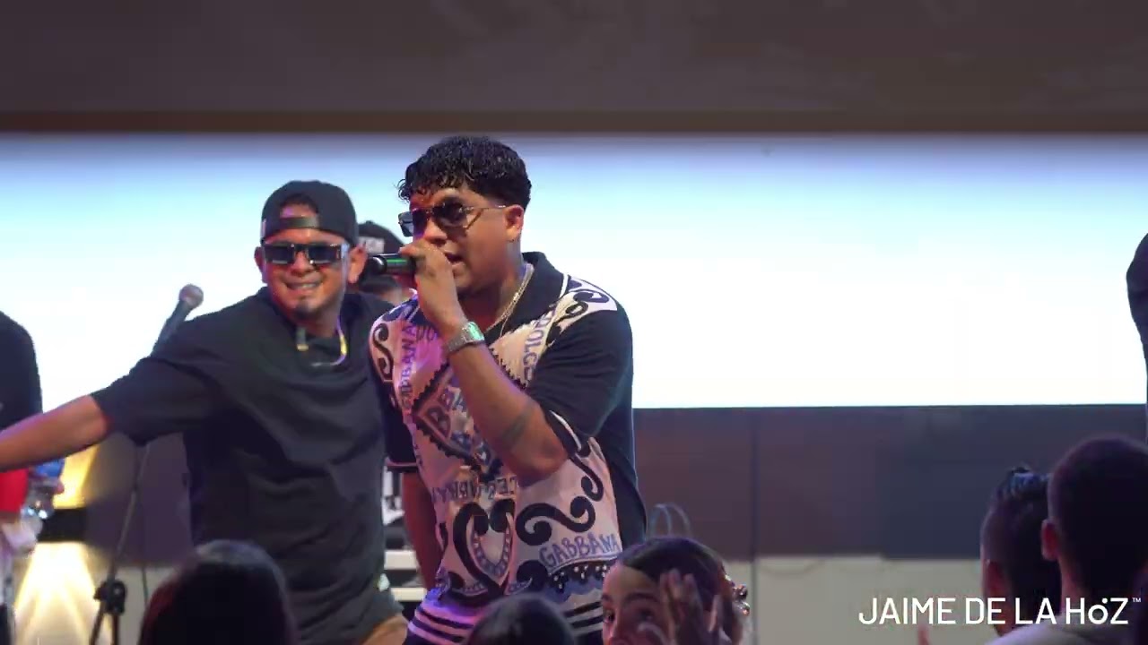 Las cartas / El capataz - Luister La Voz en el bautizo de Salvador Valencia