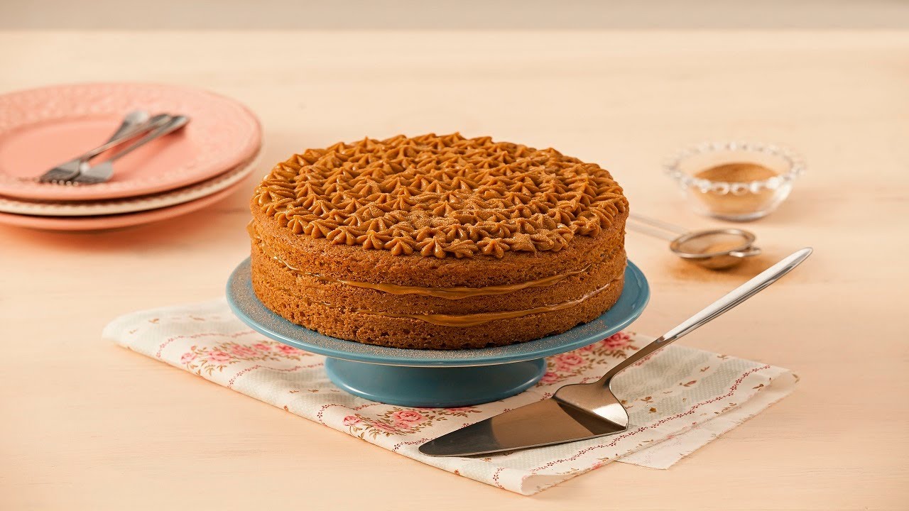Bolo de Churros com Recheio de Doce de Leite - Receitas Nestl&eacute;