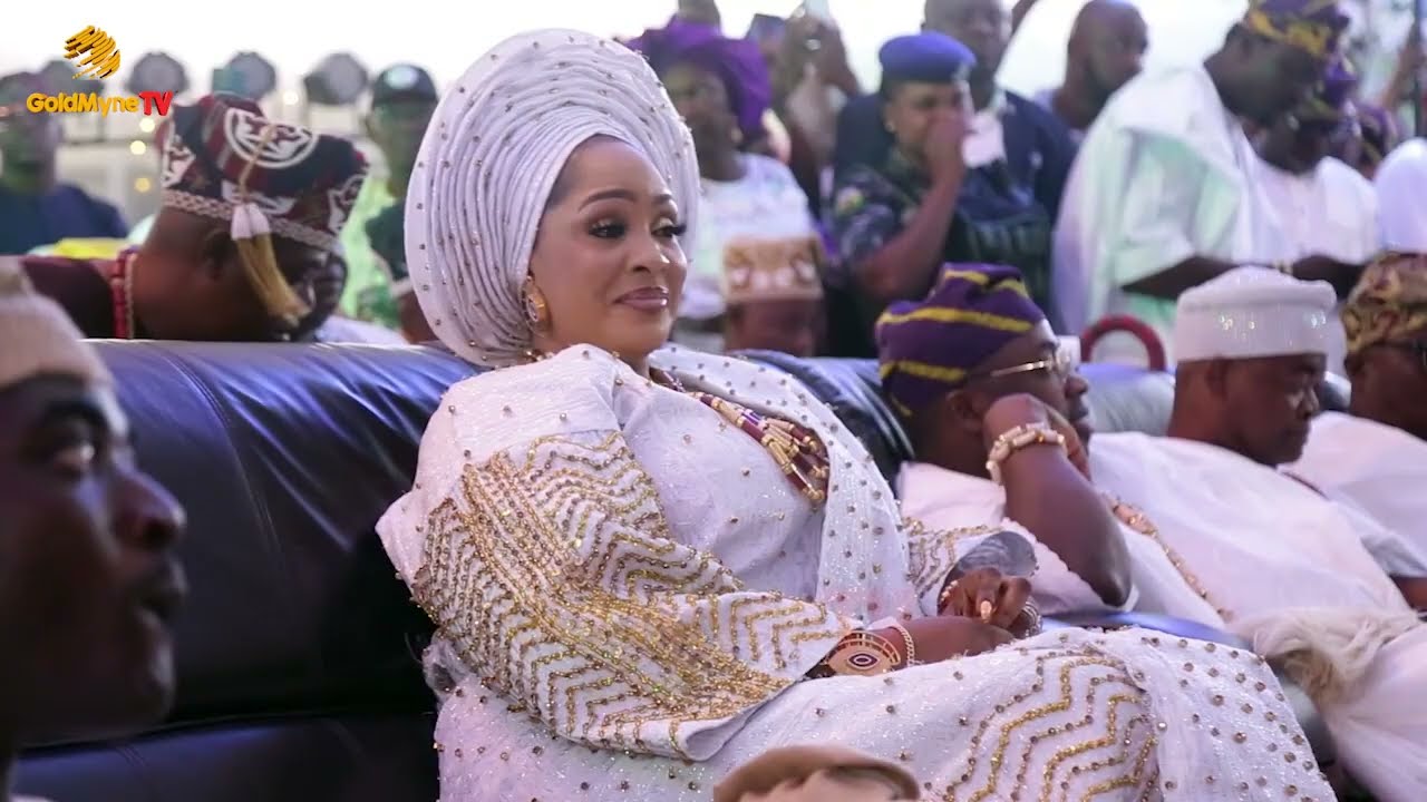 K1 DE ULTIMATE TOOK OATH OF ALLEGIANCE DURING HIS INSTALLATION AS OLORI OMOOBA OF AKILE IJEBU