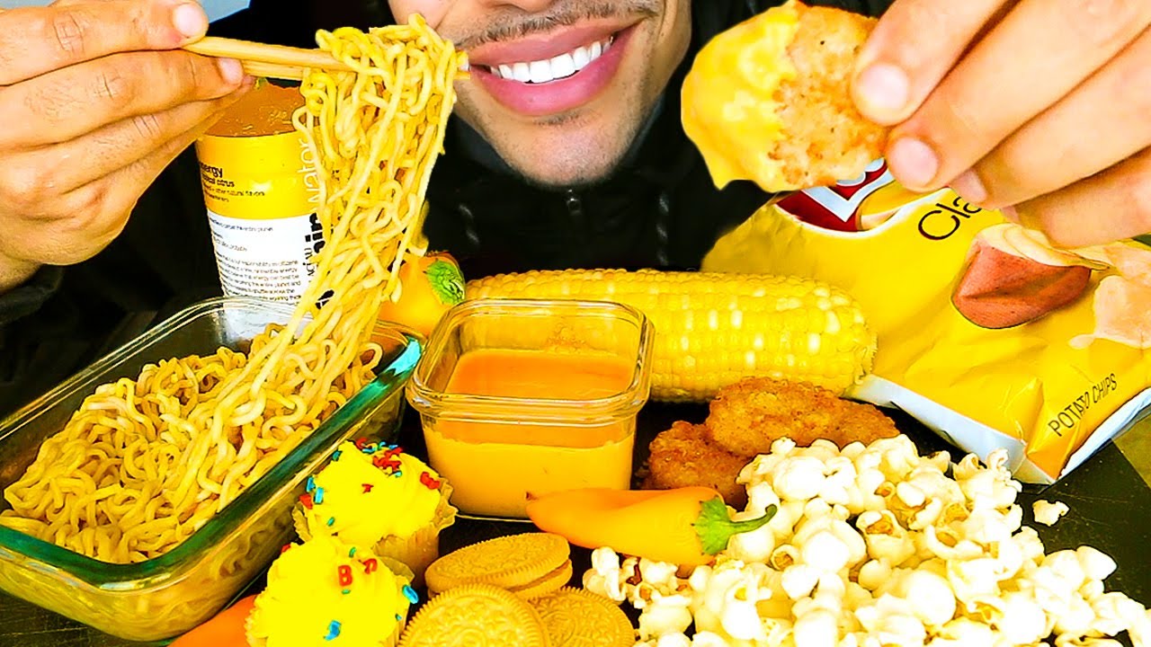 ASMR EATING YELLOW FOODS ONLY CHICKEN NUGGETS MUKBANG EDIBLE BOTTLE NOODLES CHIPS CORN CHEESE SAUCE