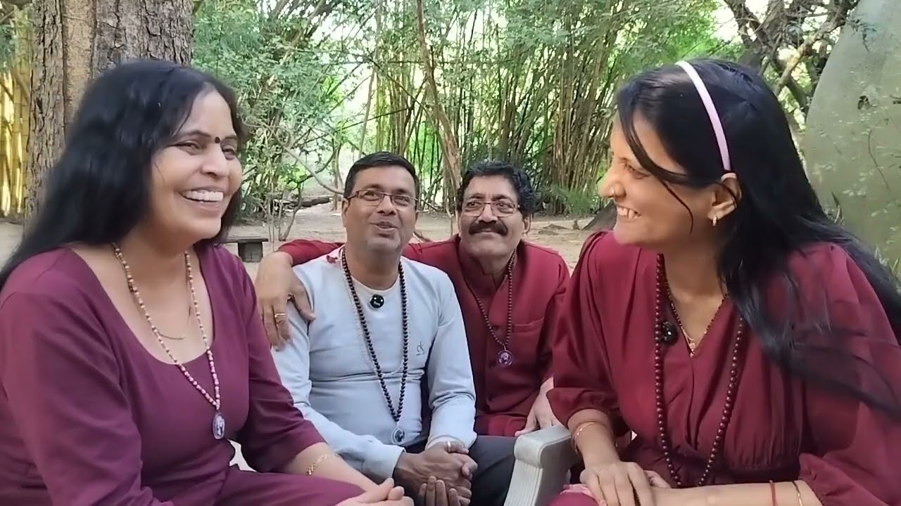 फेस देखकर बता देती है । प्रसिद्ध एस्ट्रोलॉजर - स्मिता श्रीवास्तव , आप किस टाइप के  है ।