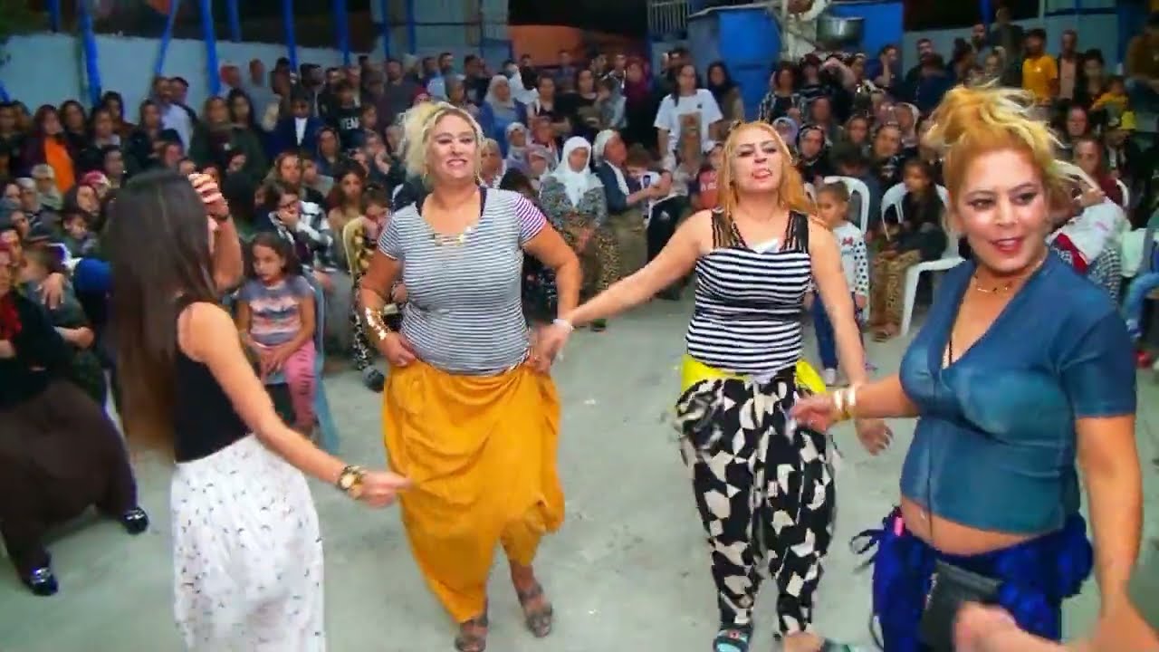 Roman Düğünleri Koçarlı Şenköy - Sezgin Usta Çalıyor Germencik'liler Oynuyor