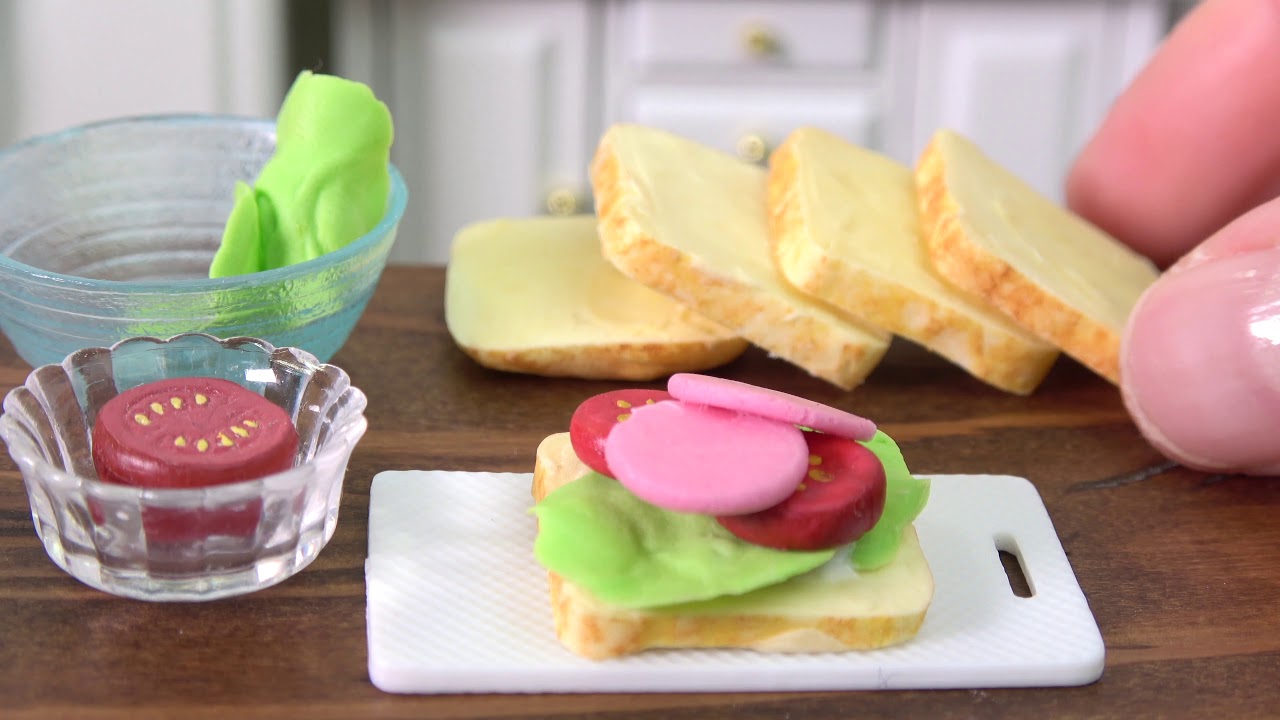 【Resin clay 】 To play with clay in Miniature kitchen ♪Sandwich