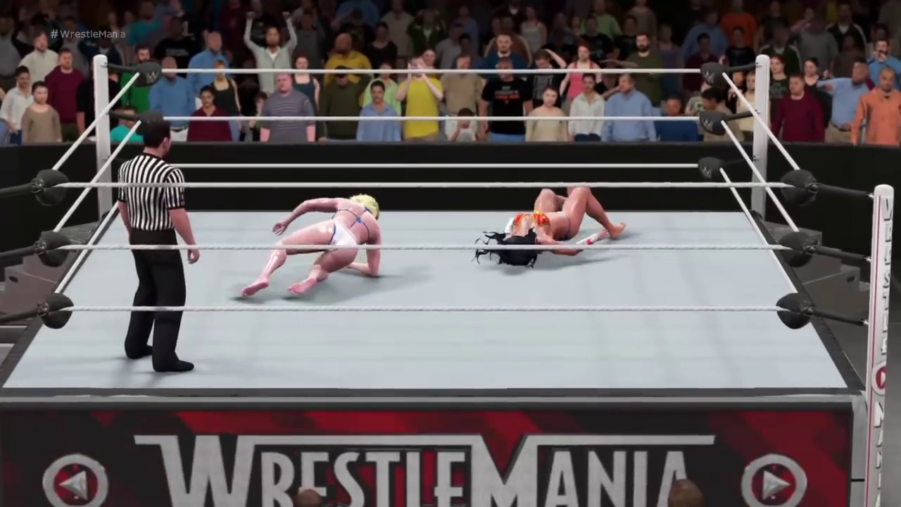 WWE 2K17 Wonder Woman vs. Power Girl - Bearhug Ironman Match