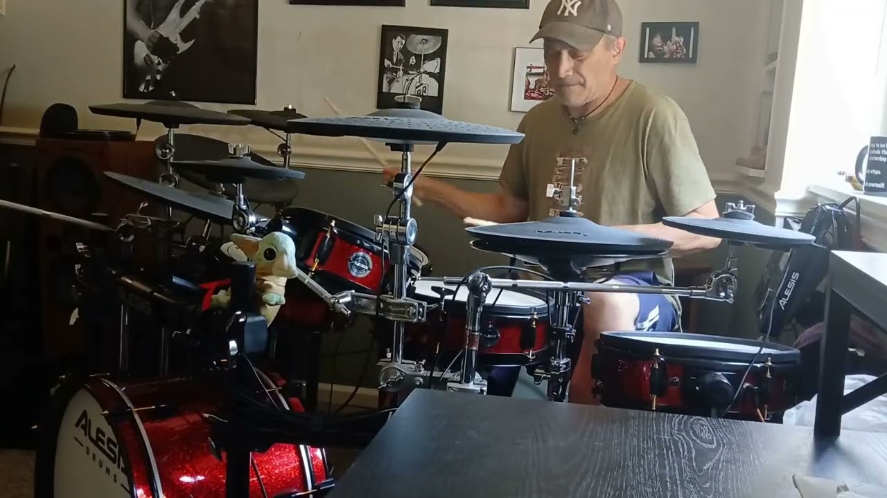 Tool (Black Sabbath cover live at Back to the Beginning) - Hand of Doom (sorta drum cover)