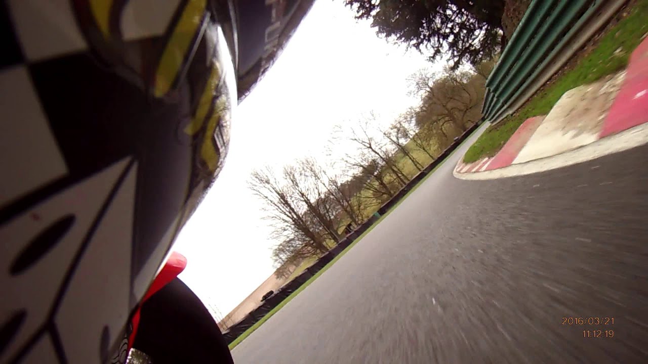 Cadwell park 21/03/2016 Morning Session Paul Stewardson & Cameron Winfield