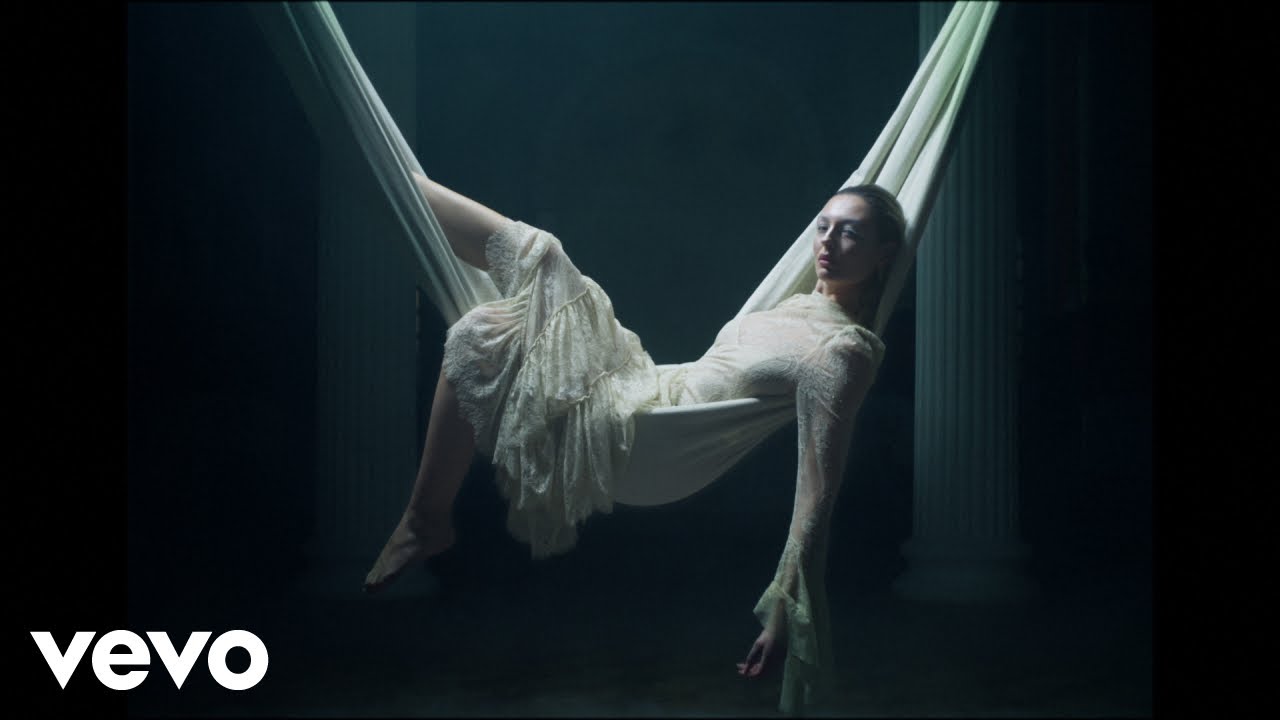 LDA, Aka 7even - Poesie Clandestine (Official Video - Sanremo 2026)