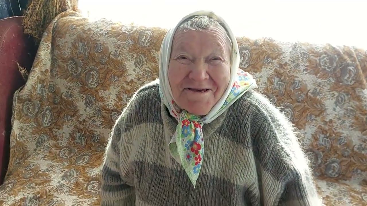 Привезли телевизор Золотушке