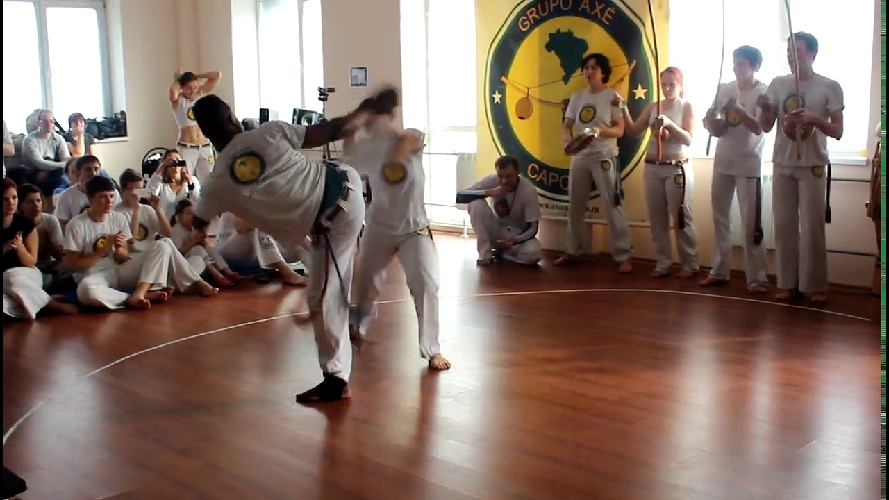 Walter final 4th game AXE Capoeira Moscow 2.03.2013