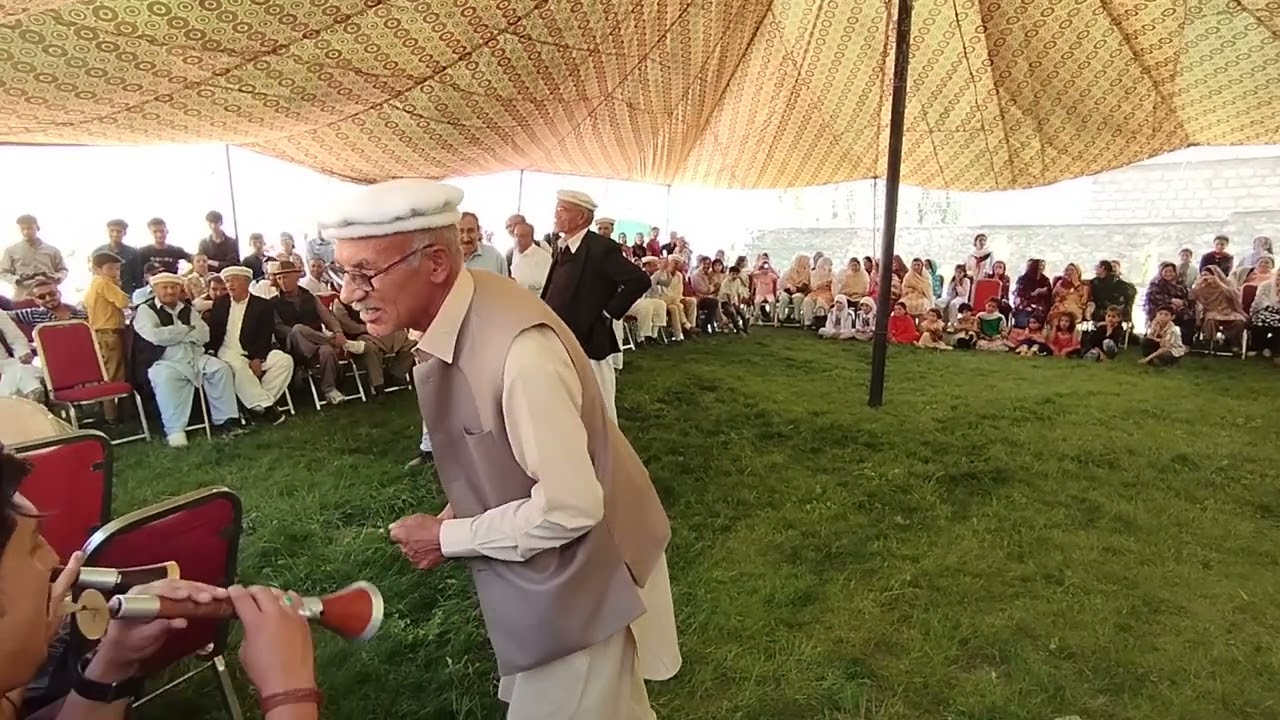 Beautiful Traditional Dance by Senior Citizens of Brong Tribe at Khyber | Dani Hareep!