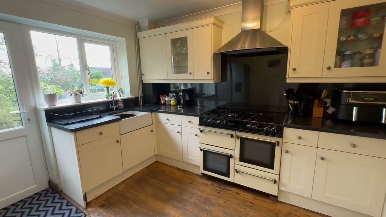 Penallta Villas, Ystrad Mynach