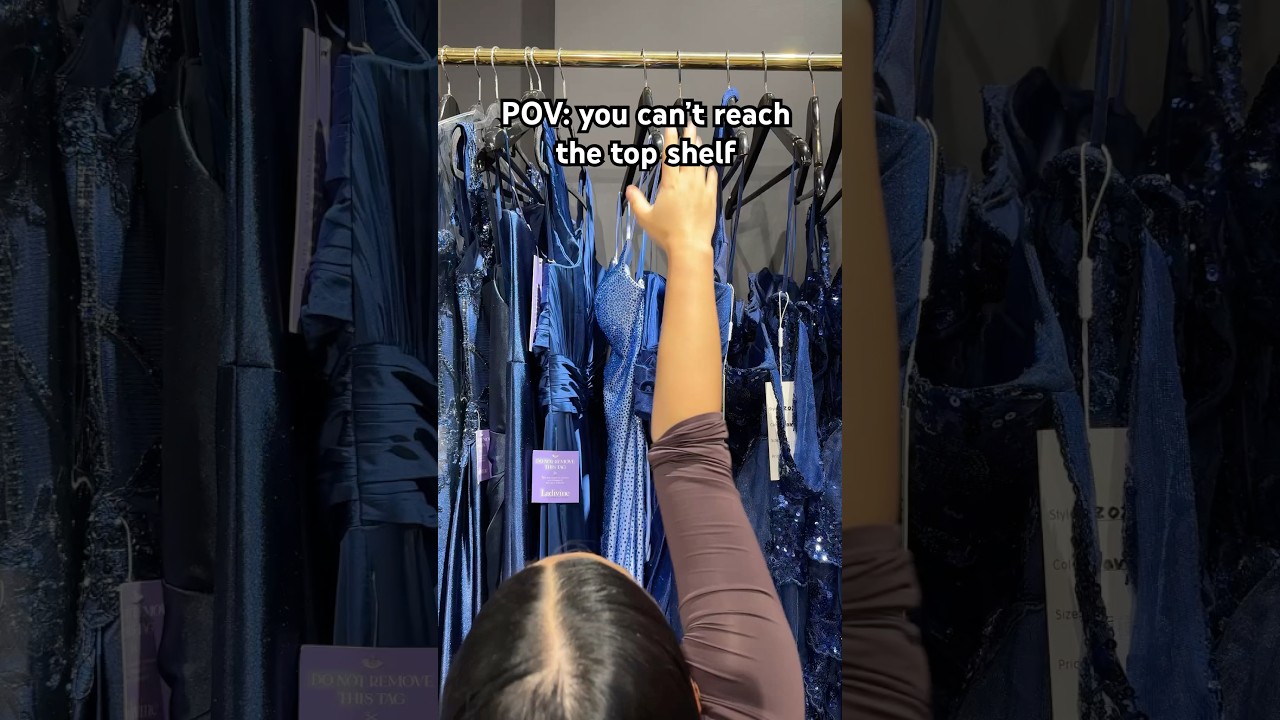 Fighting for our P32858🤣 #promdressideas #formaldresses #dress #promdress #promdressshopping