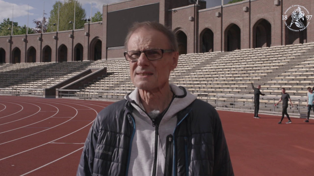 Anders Gärderud först ut på Walk of Fame vid Stadion.