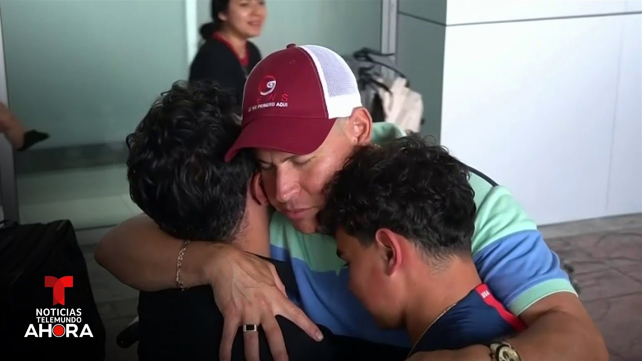Hijos de Mario Guevara viajaron a El Salvador para reencontrarse con él | Noticias Telemundo
