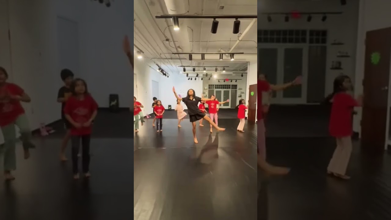 Kufur bhangra style #nikitasbollywooddanceacademy #dance #weddingceremony