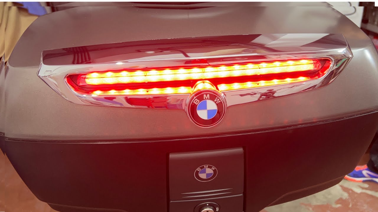 Instalación de Luz de Freno para Top Case en BMW: Guía paso a paso BMW RT K1600