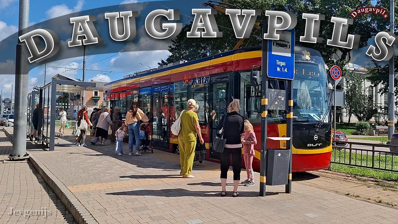 Latvija Daugavpils По центру города за семь минут Трава не кошена Почему не косят