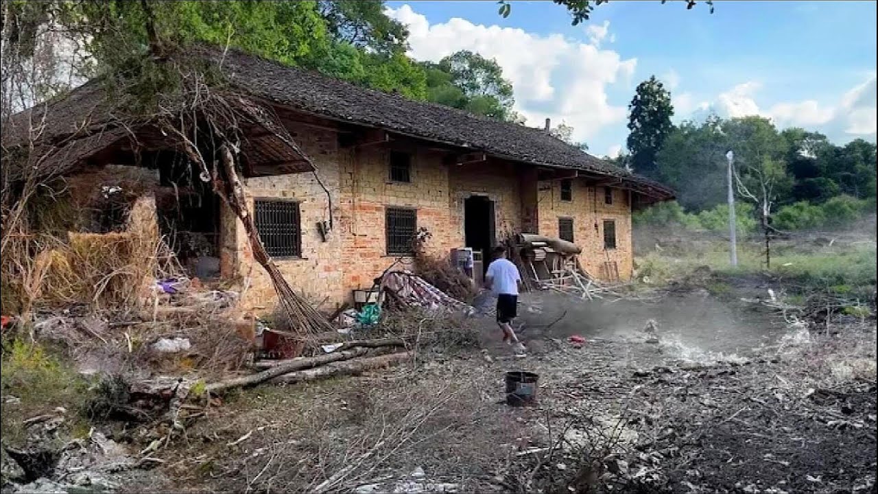 A Poverty-Stricken Boy's Journey to Renovate His Grandfather's Old House in the Rural Village