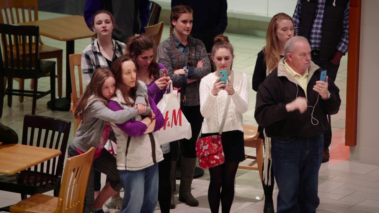 St. Olaf Christmas Festival Pop-Up Performance at Southdale Center