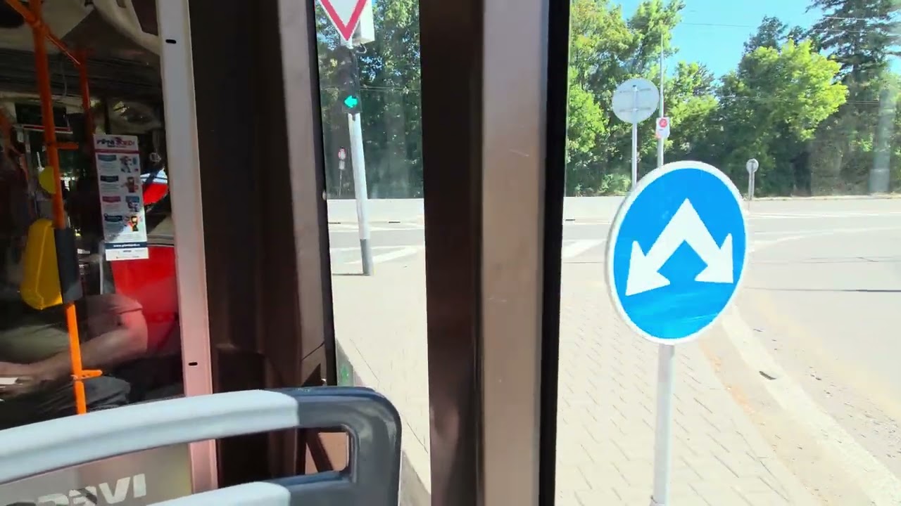 Jízda autobusem Iveco Urbanway 18M CNG ev. č. 2015 na lince 72