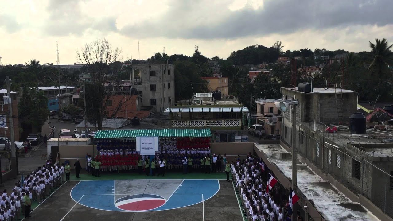 Acto a la bandera del Colegio Parroquial Nuestra Señora de Lourdes.