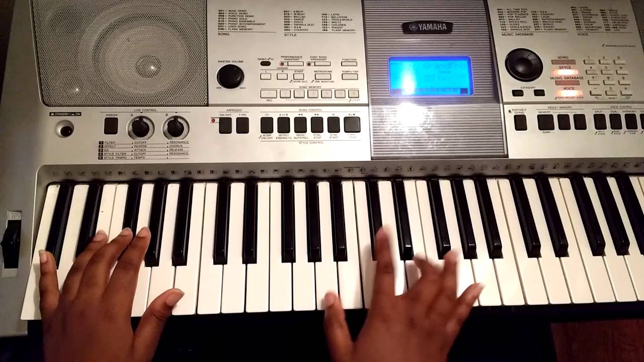 How to play GOD'S GOT A BLESSING -NORMAN HUTCHINS ON PIANO