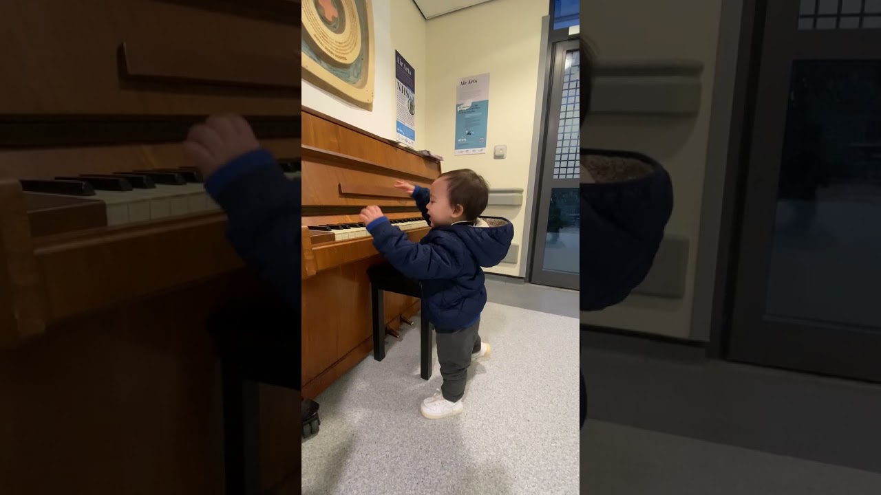 Sam playing piano| Raw video