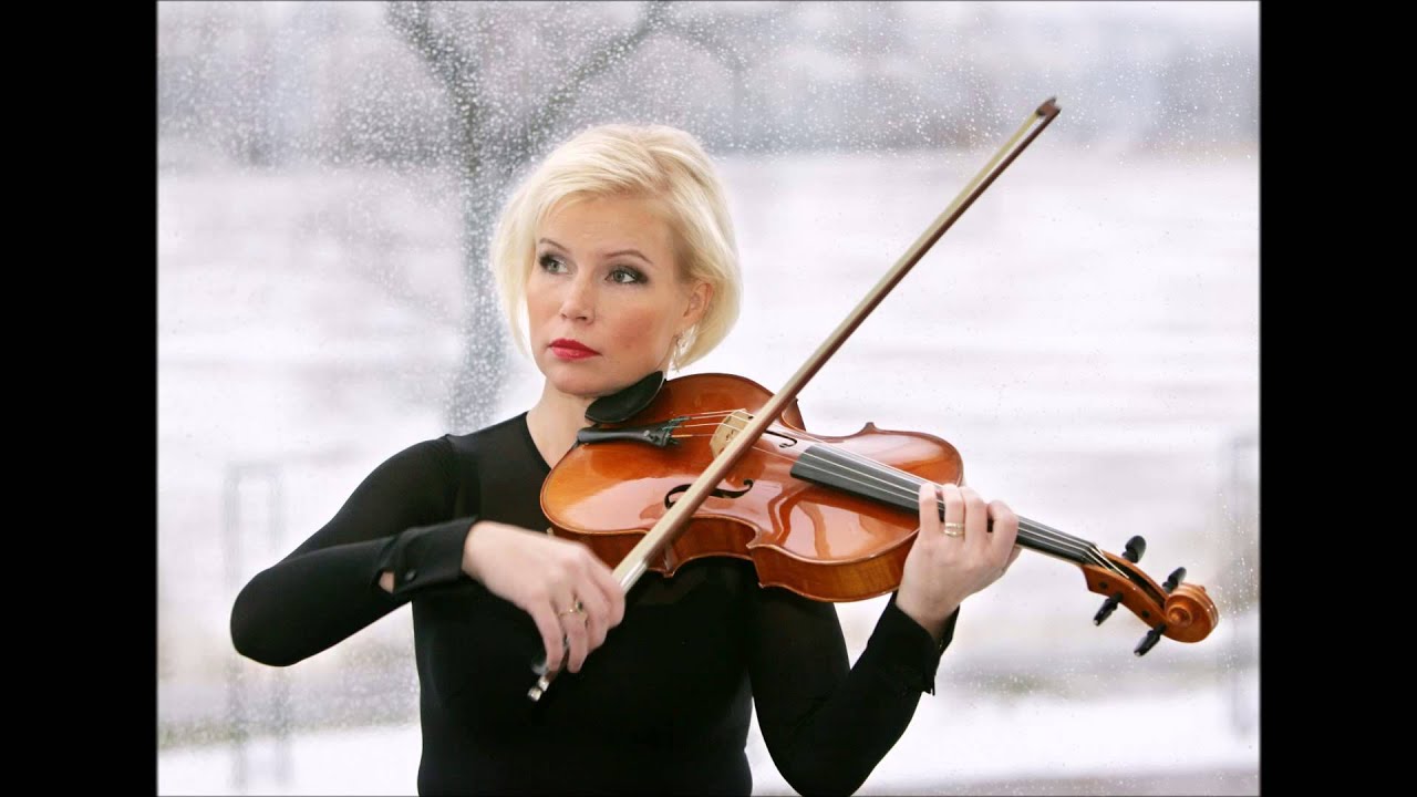 Teija Salminen and Kalevi Kiviniemi: Maa on niin kaunis / The Earth Is Beautiful