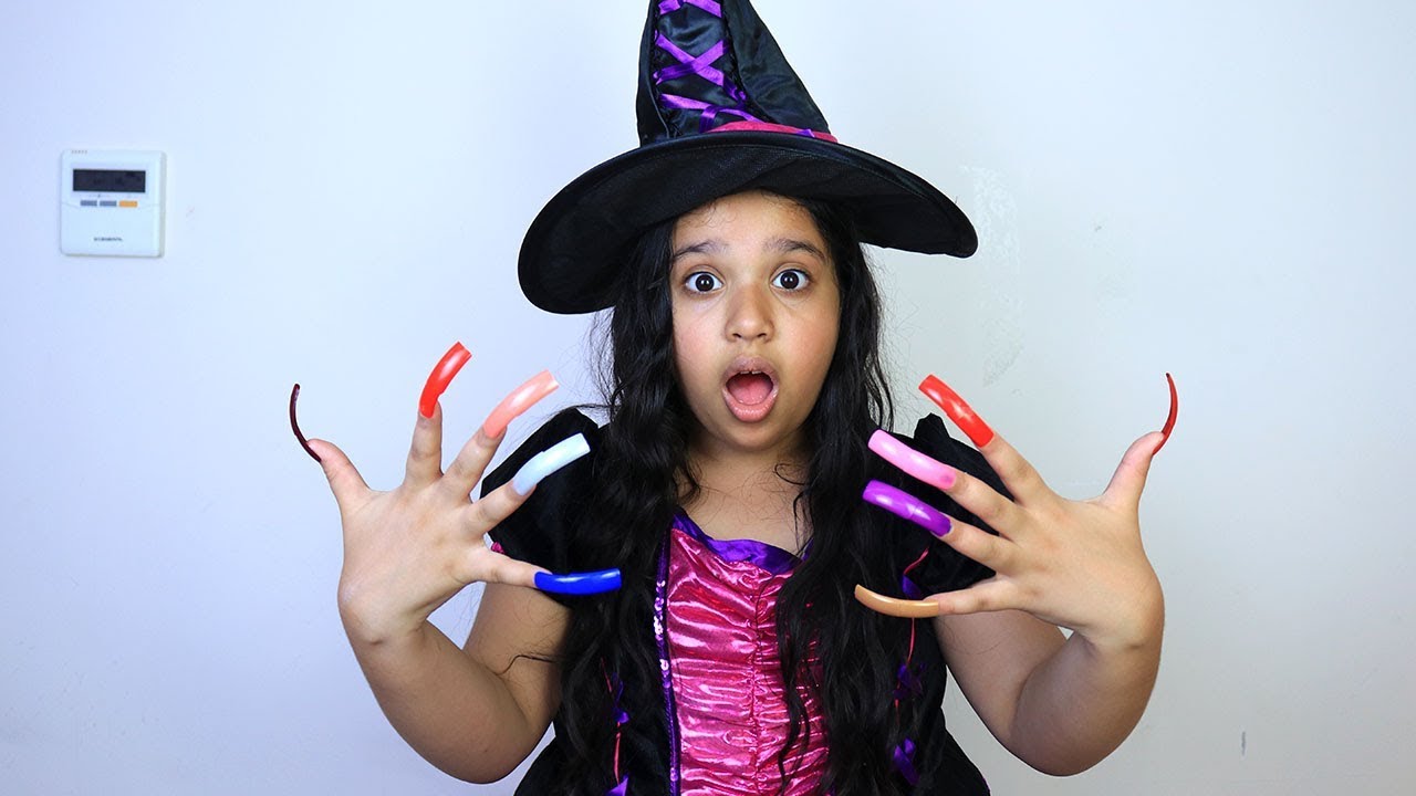 프링글스를 먹으면 무엇으로 변할까요?!아드리아나 마법 프링글스  making mysterious ghost on Halloween adventures for kids