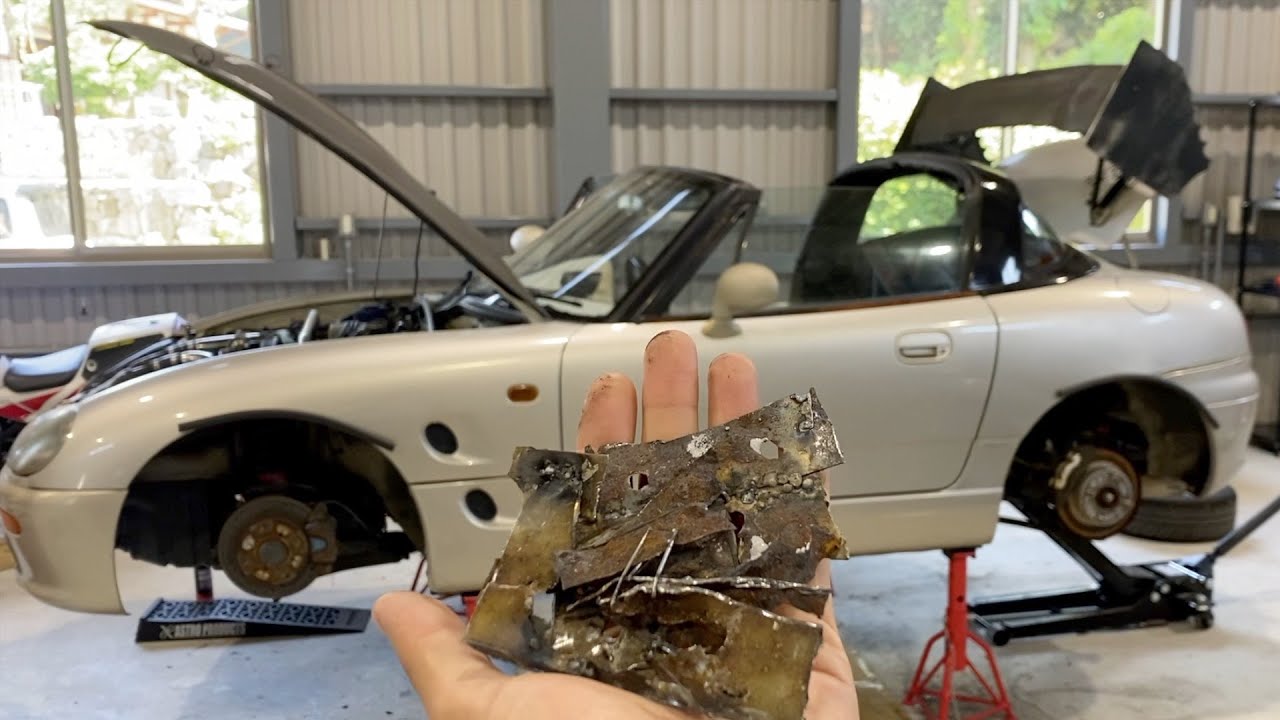 裏山放置カプチーノの穴と錆　ＤＩＹ板金　6日間の記録　ノックスドール　錆止め加工も
