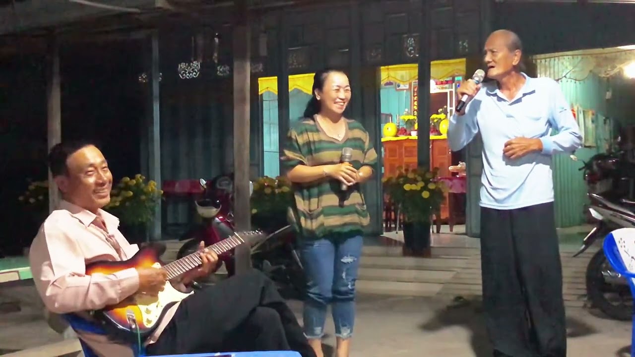 Vào Mà Xem Anh Đờn Cổ Văn Kình Có Một Không Hai Ở Miền Tây