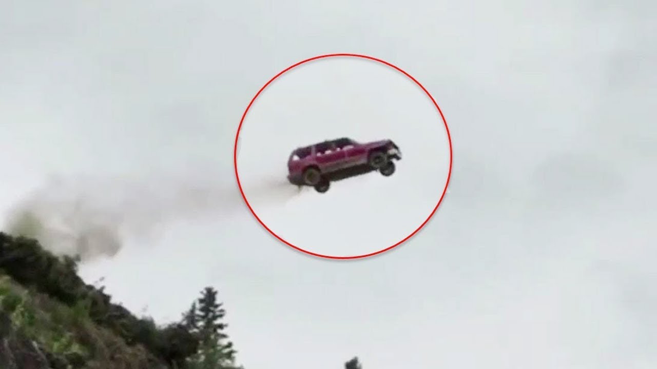 10 TIMES FLYING CARS CAUGHT ON CAMERA SPOTTED IN REAL LIFE!