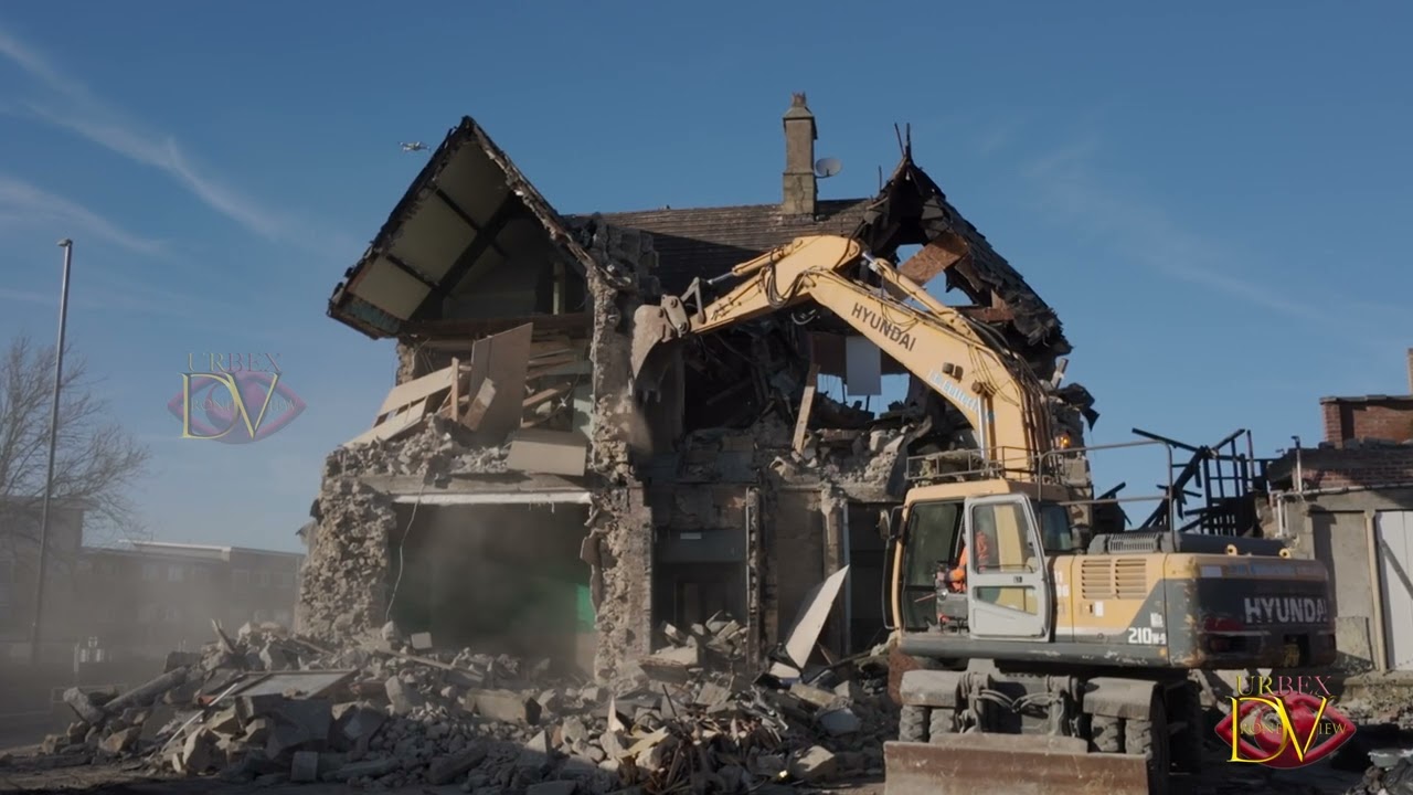 Demolition of the Redburn Pub, North Shields Part 2