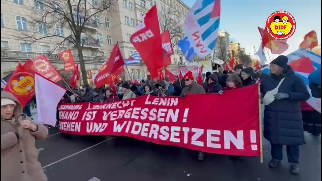 Rosa Luxemburg ve Karl Liebknecht Berlin'de bir y&uuml;r&uuml;y&uuml;şle anıldı