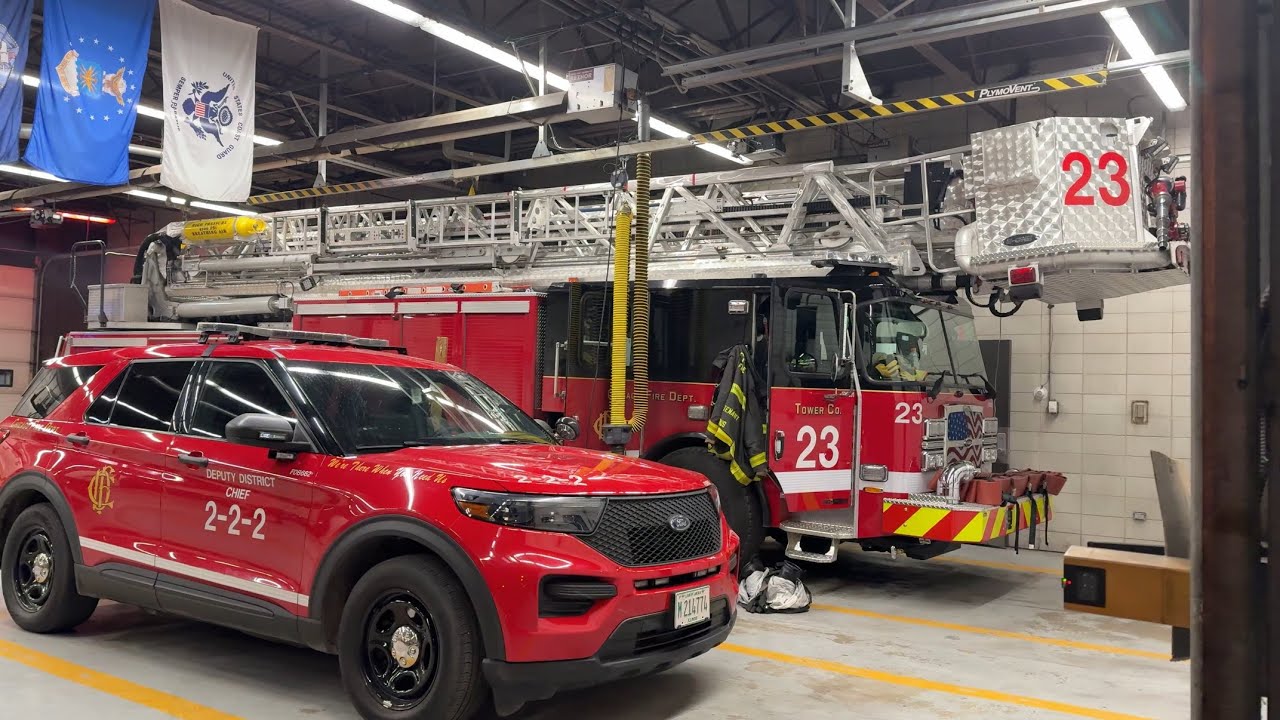 chicago FD & PD Engine 125-108 (Spares) Ambulance 47 Engine 91 Tower 23 