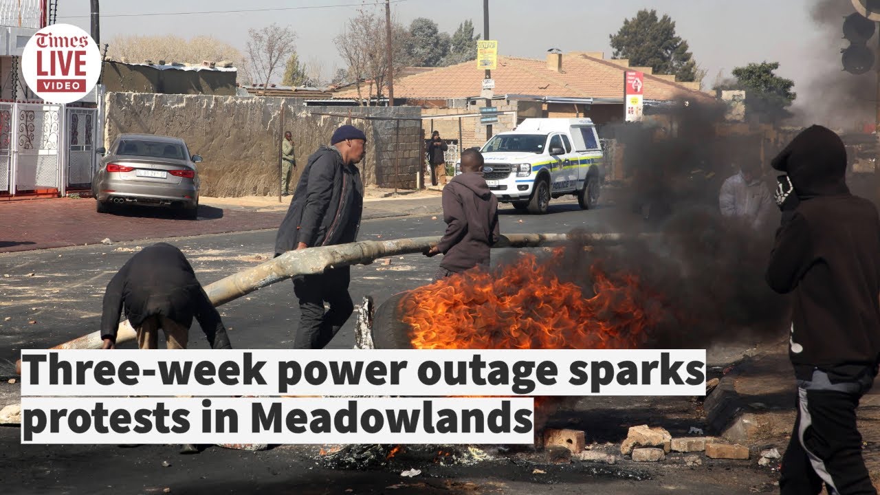 Meadowlands residents close roads in protest against ongoing power outage