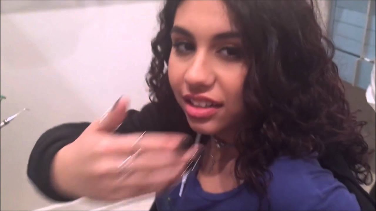Alessia Cara - Funny Moments