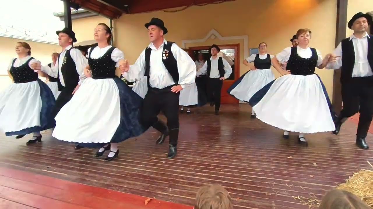 SCHAUMARER WEINLESEFEST 2024 10 05 UNGARNDEUTSCHES VOLKSTANZENSEMBLE WERISCHWAR/PILISVÖRÖSVÁR