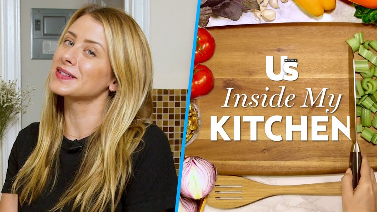 Lo Bosworth | Caramelized Banana Nut Smoothie Bowl Inside My Kitchen