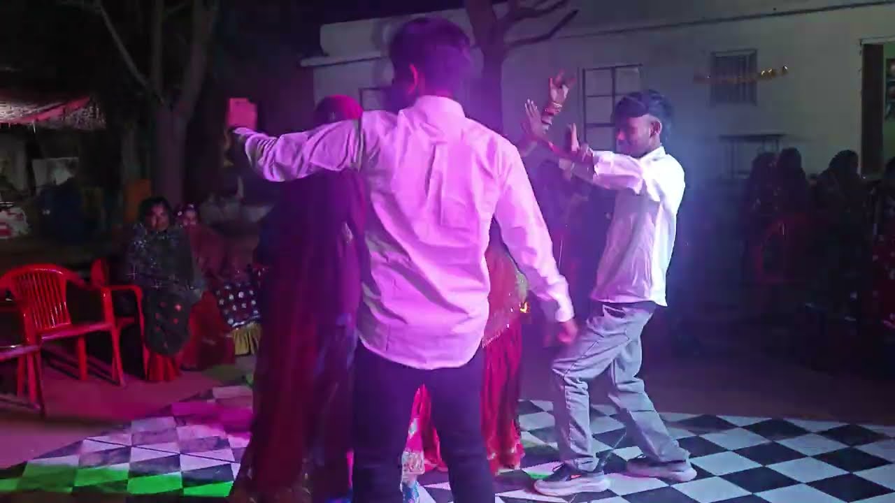 1100 ki lugdi meena song dance