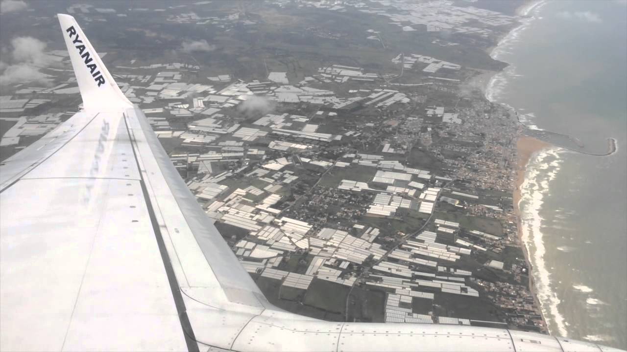 Ryanair Boeing 737-800 | Rome Ciampino to Comiso *Full Flight*