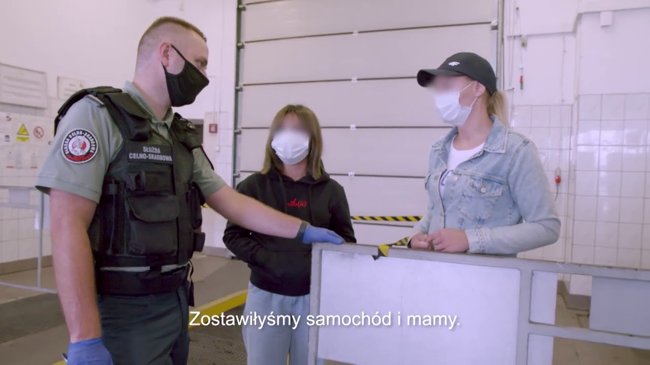Kolega namówił je do schowania papierosów w kołach! [Nic do zgłoszenia]