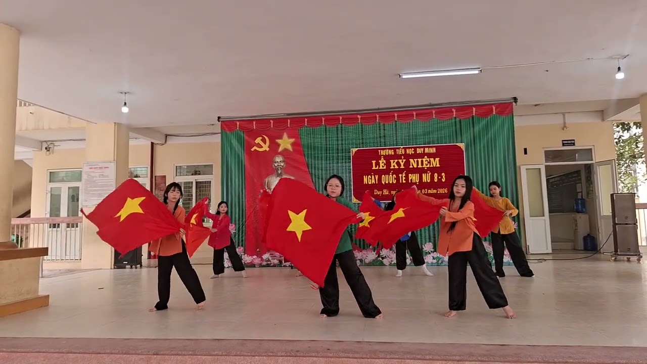 Mashup Mẹ yêu con & Còn gì đẹp hơn 4C trường Tiểu học Duy Minh