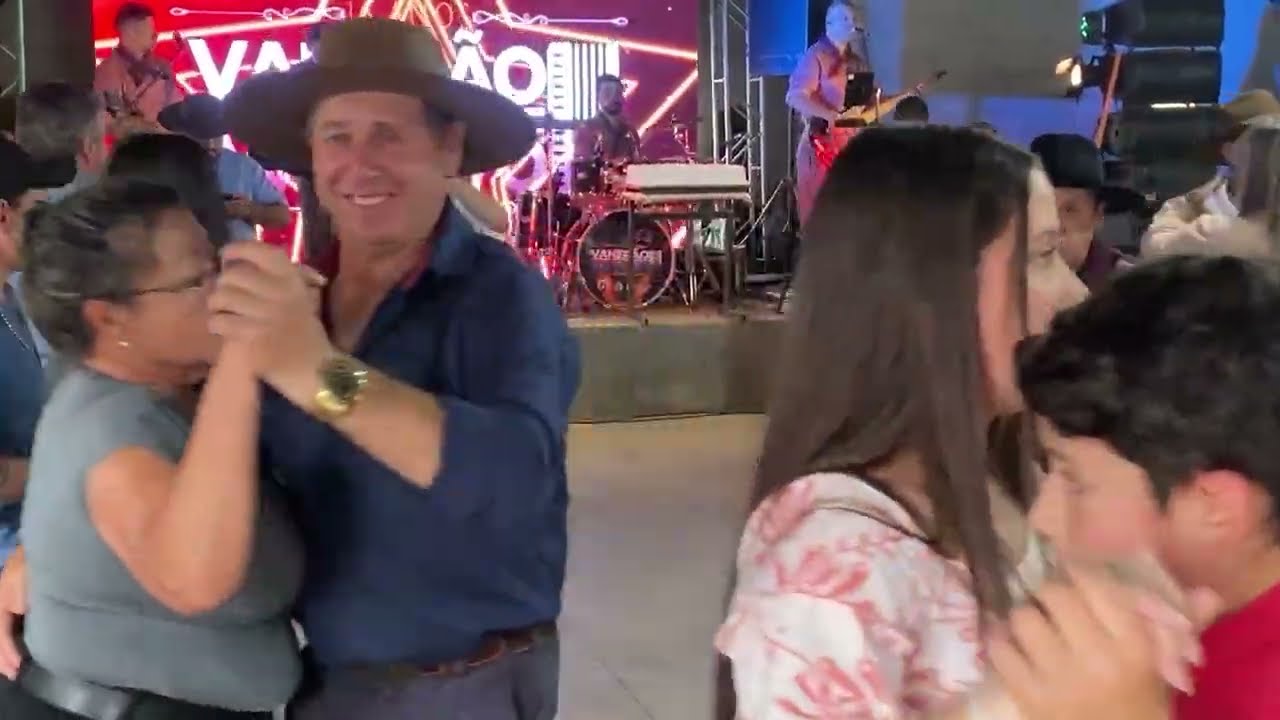 Baile Ao Vivo Em Palmeira SC Parte 2 - Grupo Vanerão