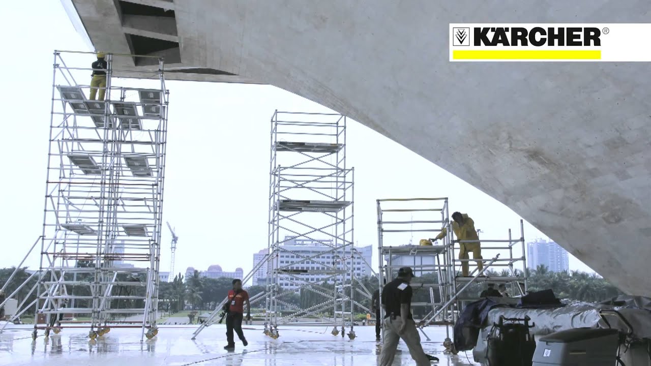 Kärcher cleans Monumen Nasional (MONAS) in Jakarta, Indonesia - CSR 2014