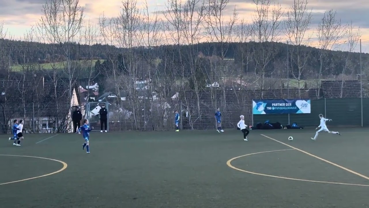 Stuttgarter Kickers U11 VS LV Stützpunkt Tumlingen U12 (Erste Halbzeit)